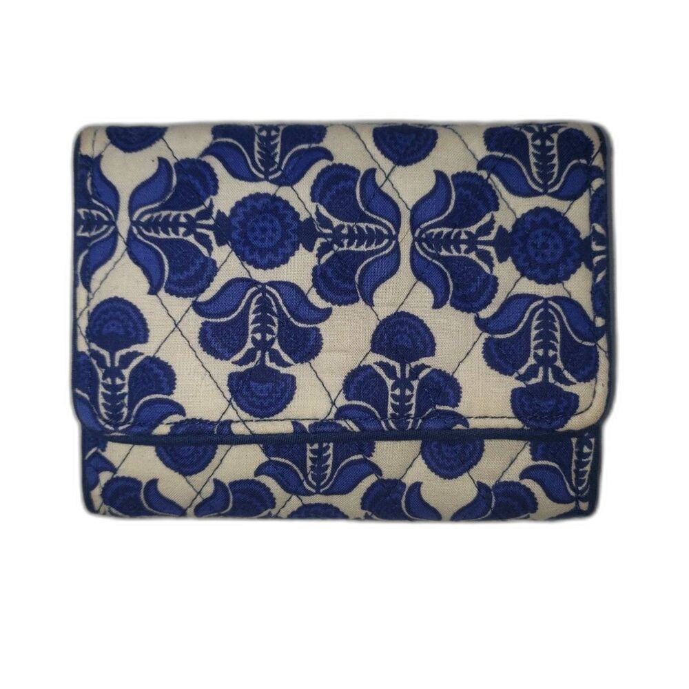 Vera Bradley Trifold Wallet Petite Colbalt Tile Blue and White Quilted Cotton - Picture 4 of 4